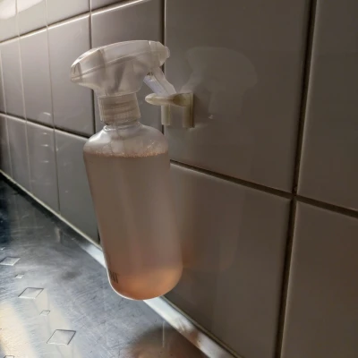 Kệ Đựng Chai Xịt