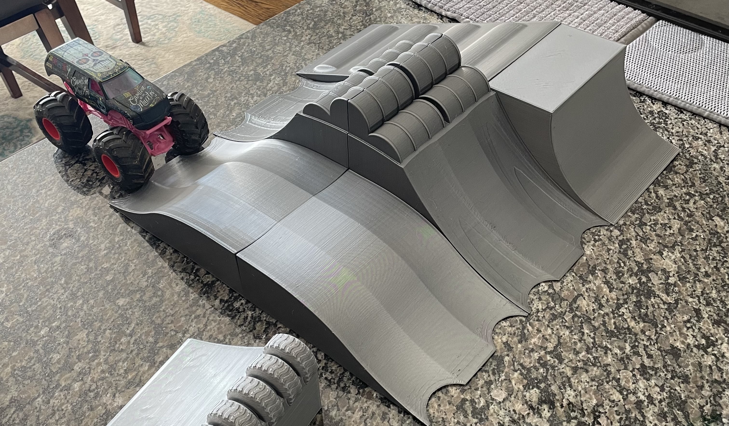 Đường Dốc Xe Tải Quái Vật (Chỉnh Sửa và Tách Cho Tỷ Lệ 1:24)