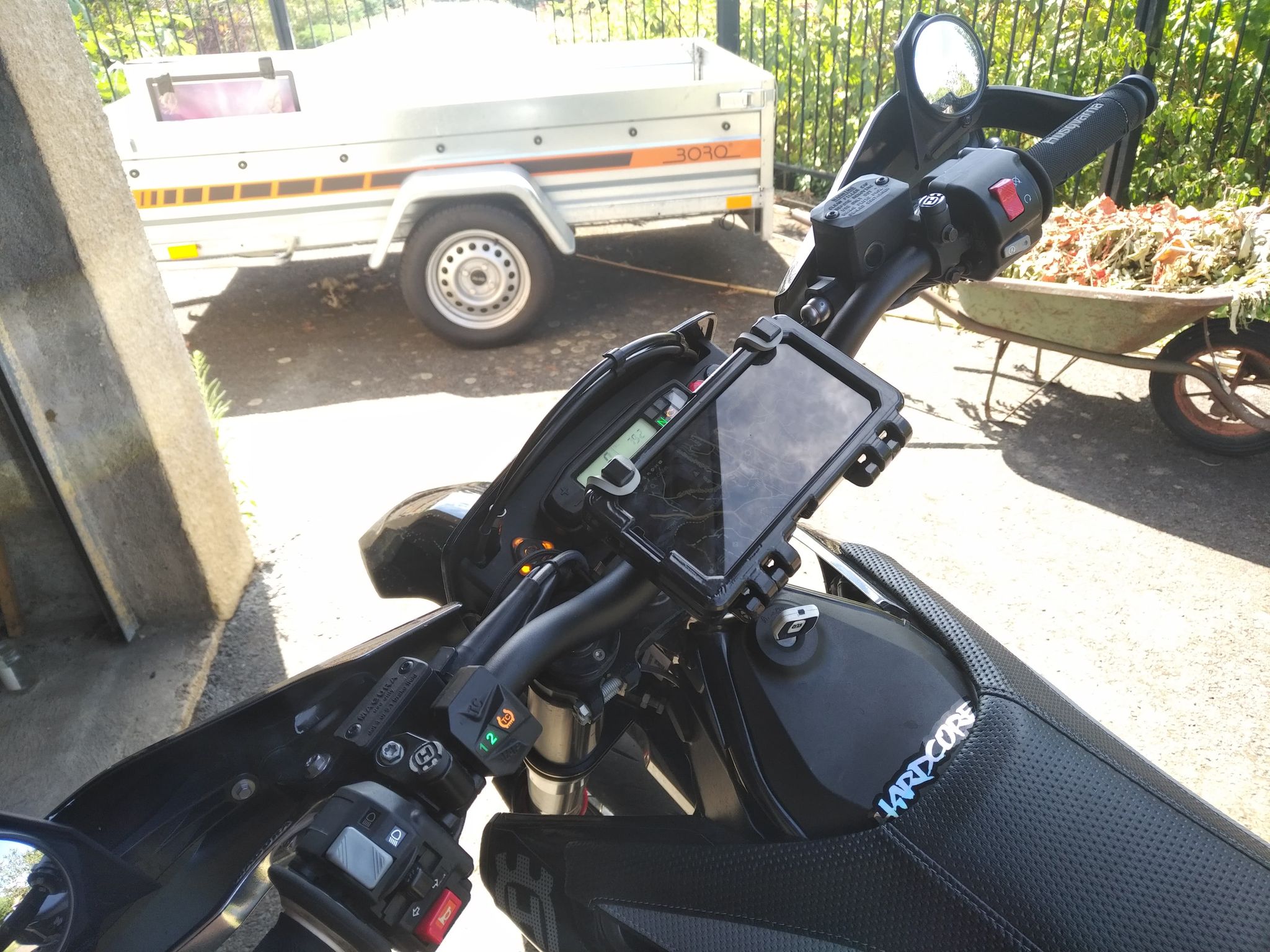 Người giữ xe máy Blackview BL6000 Pro