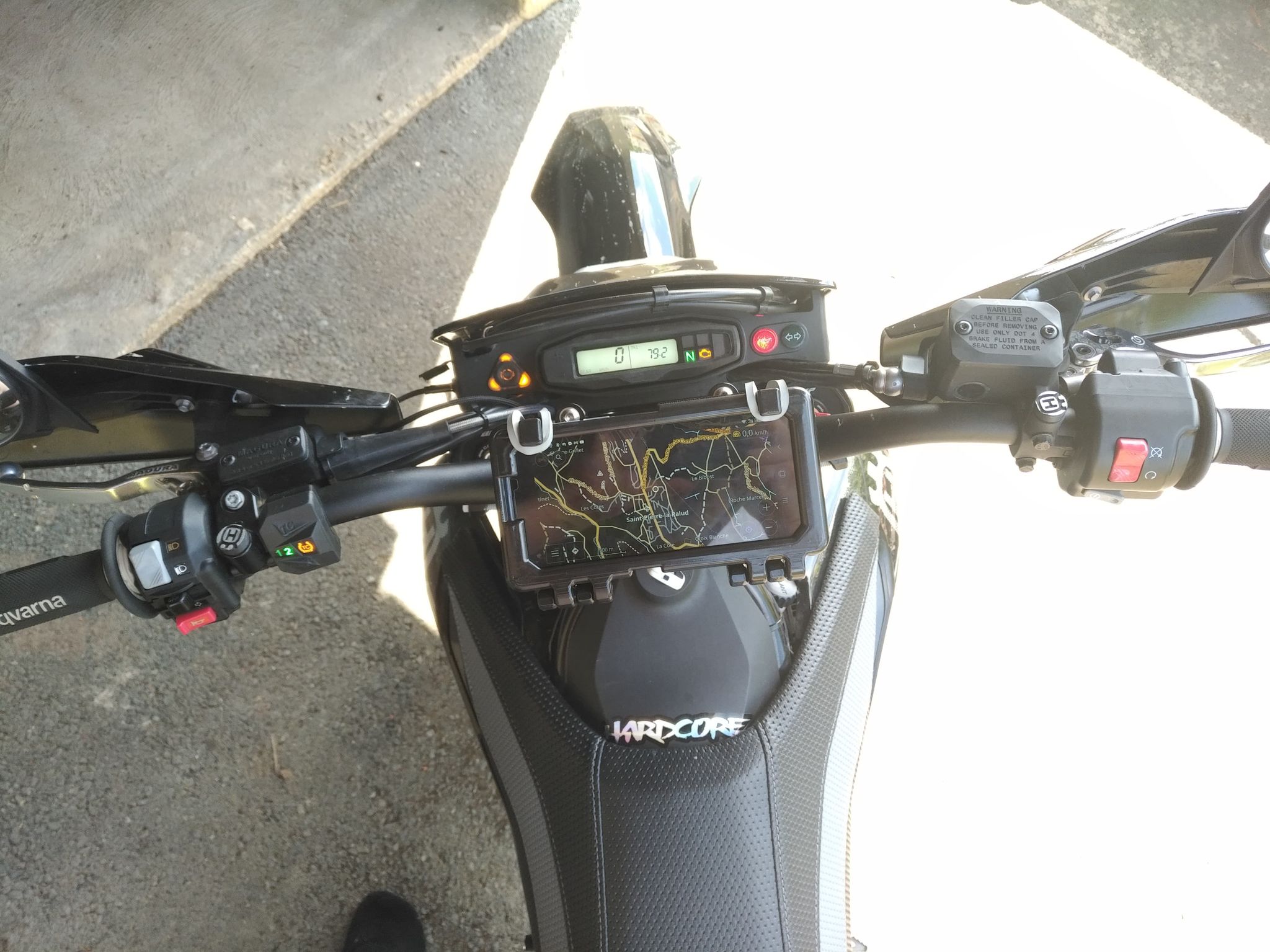 Người giữ xe máy Blackview BL6000 Pro