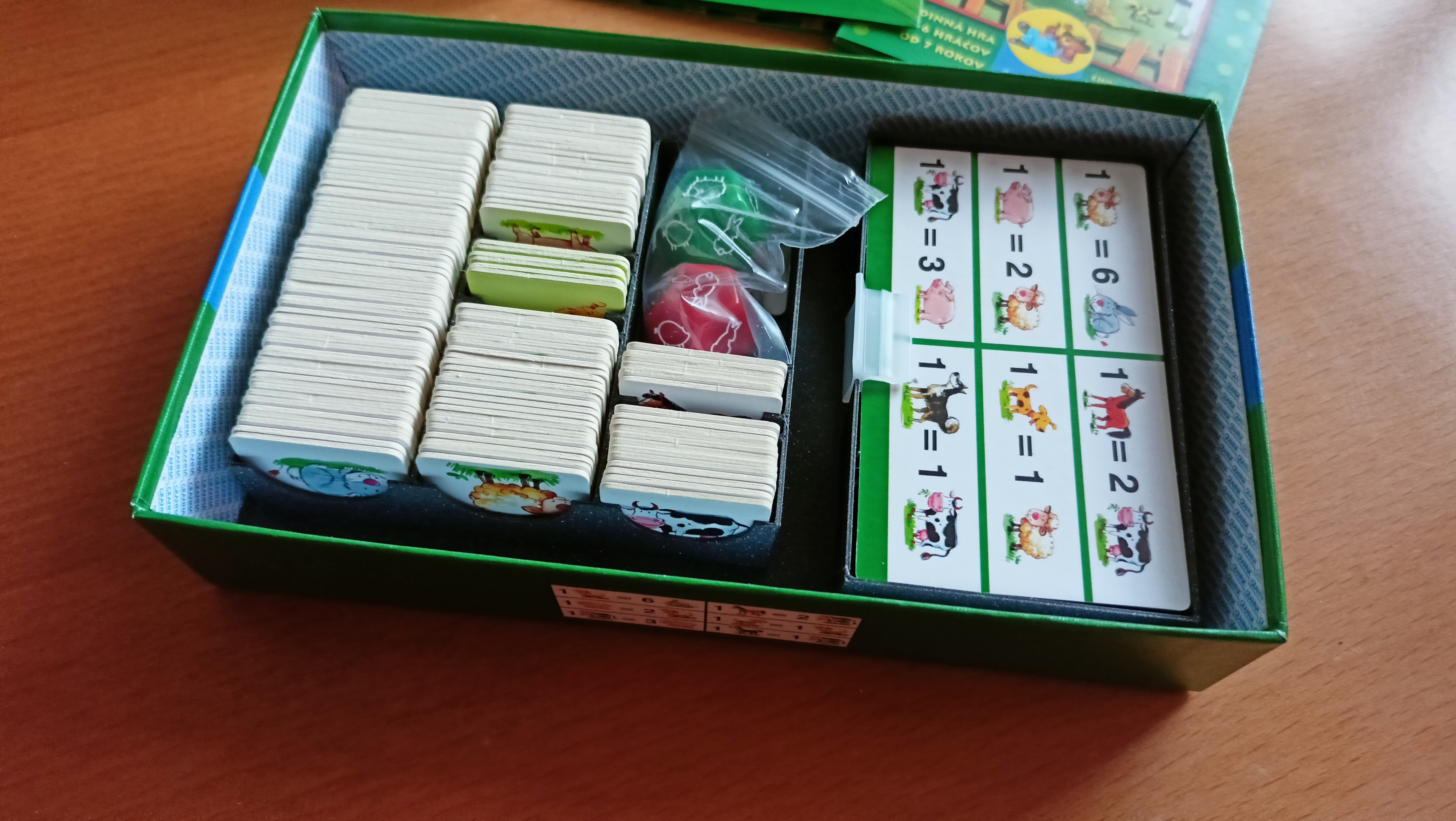 Superfarmář phiên bản du lịch, khay đựng