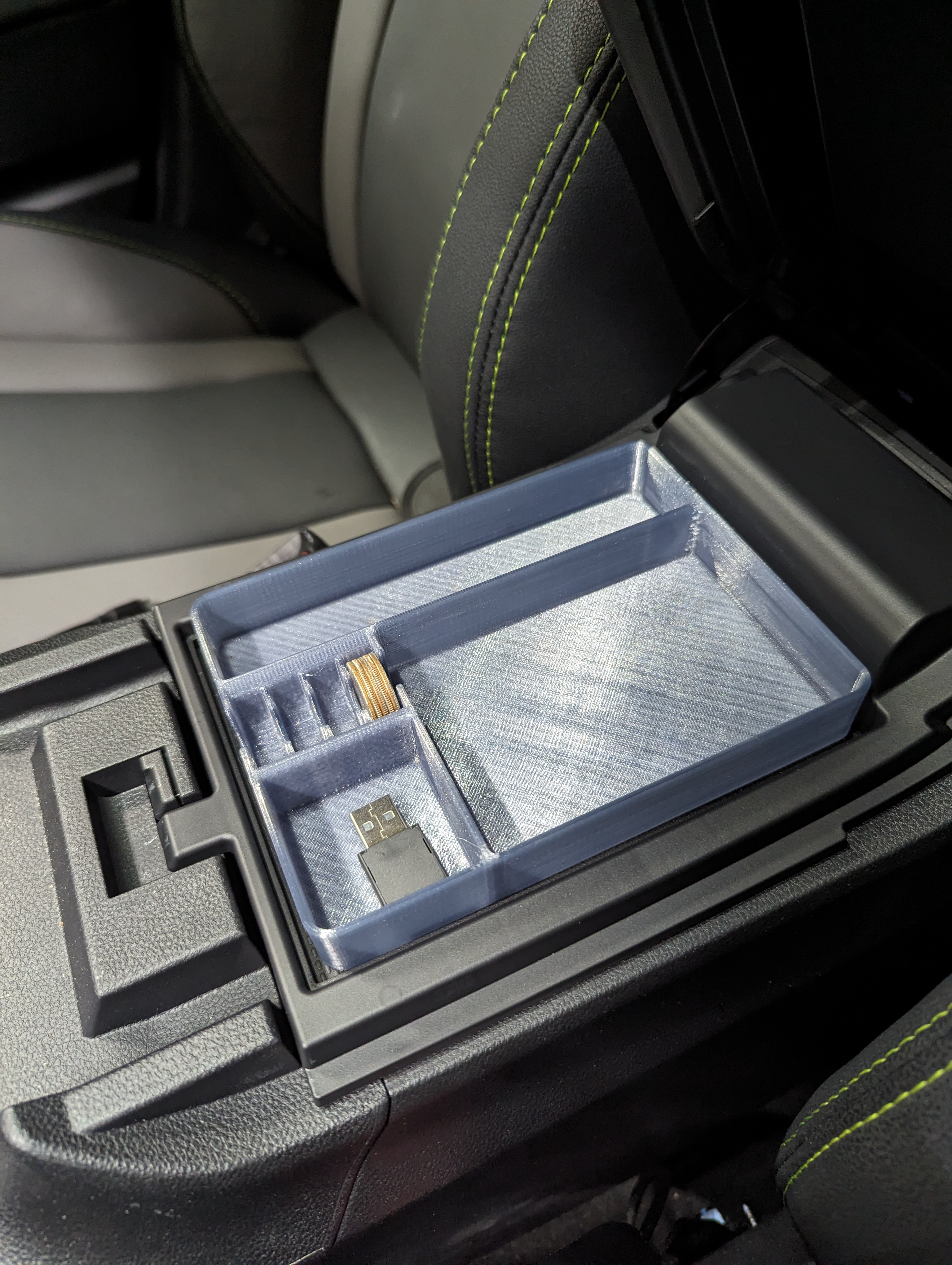 Khay Console Hộp Tì Tay Subaru Outback Gen 6