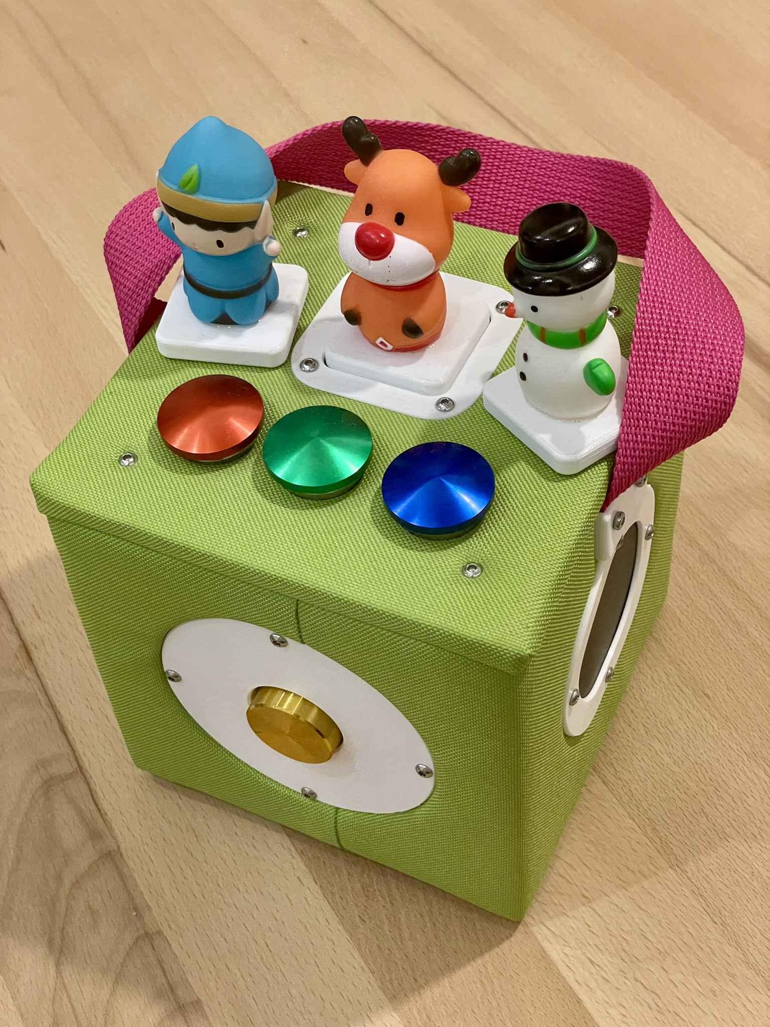 Hộp đựng thẻ N-tag RFID NFC (có nam châm)