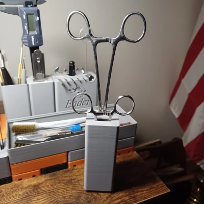 Khay Giữ Kìm Bóp Máu Gridfinity 1x1x16U