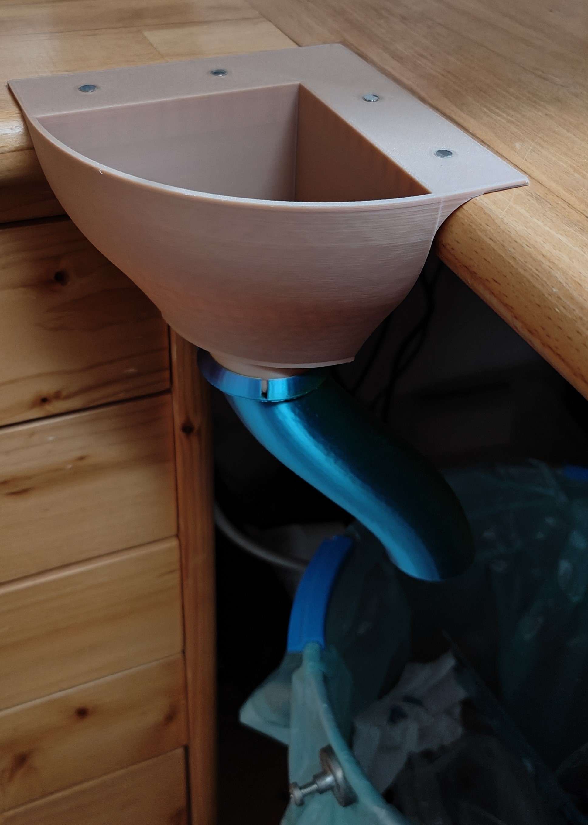 Chỗ Cất Rác Nam Châm "Xịn Sò"