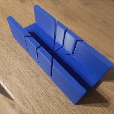 Dụng Cụ Cắt Gỗ 90°/45°