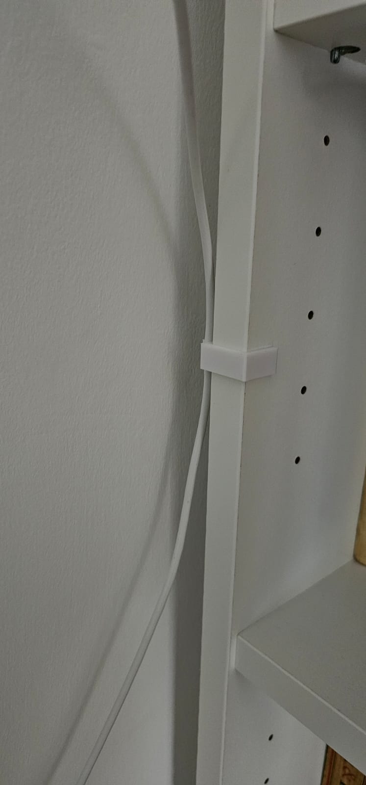 Móc Giữ Dây Cáp IKEA Billy Có Móc Bên