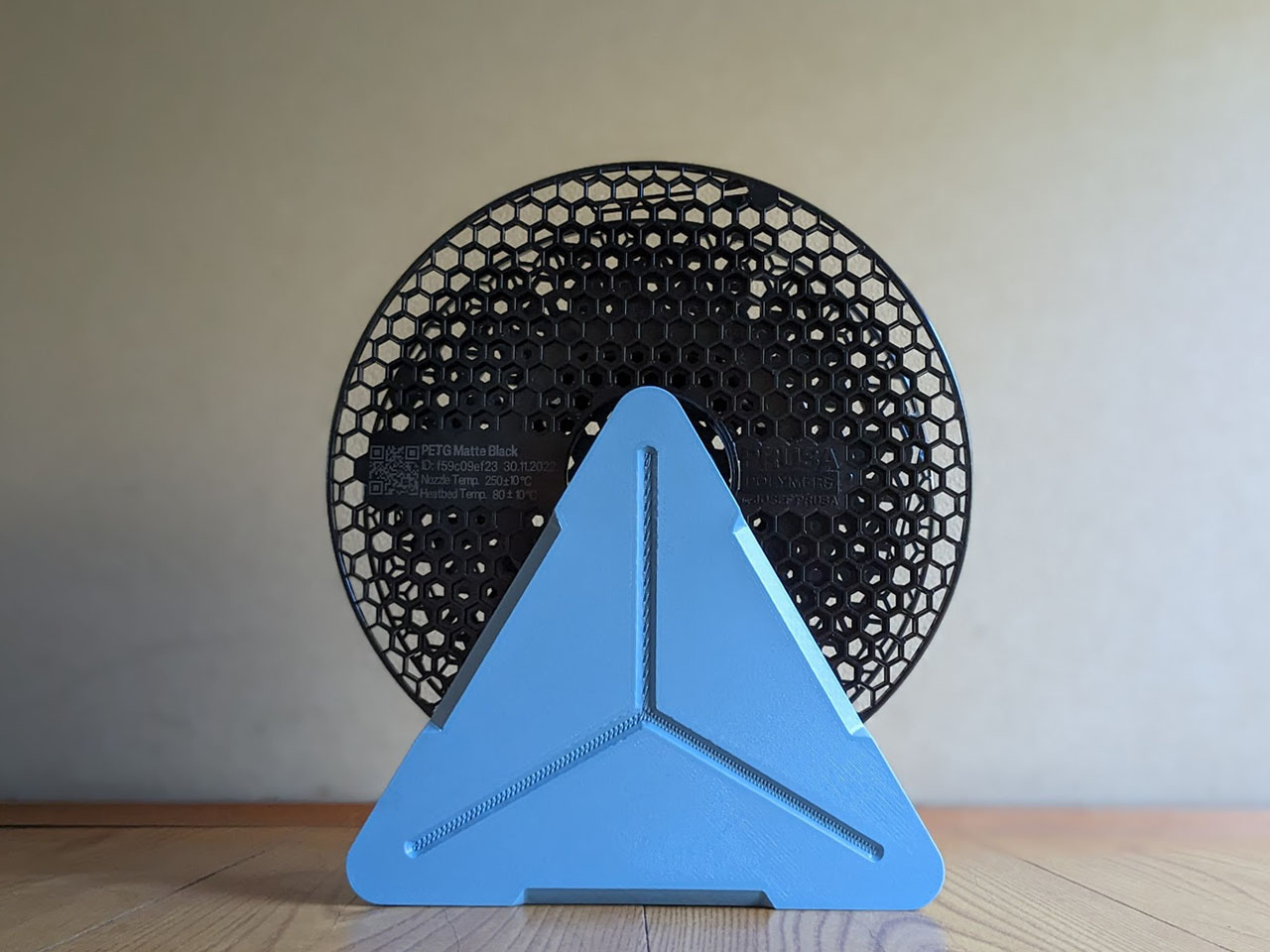 Giá Đỡ Cuộn Dây Hình Tam Giác