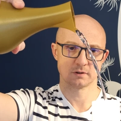 Bình tưới cây / Ca / Lọ hoa