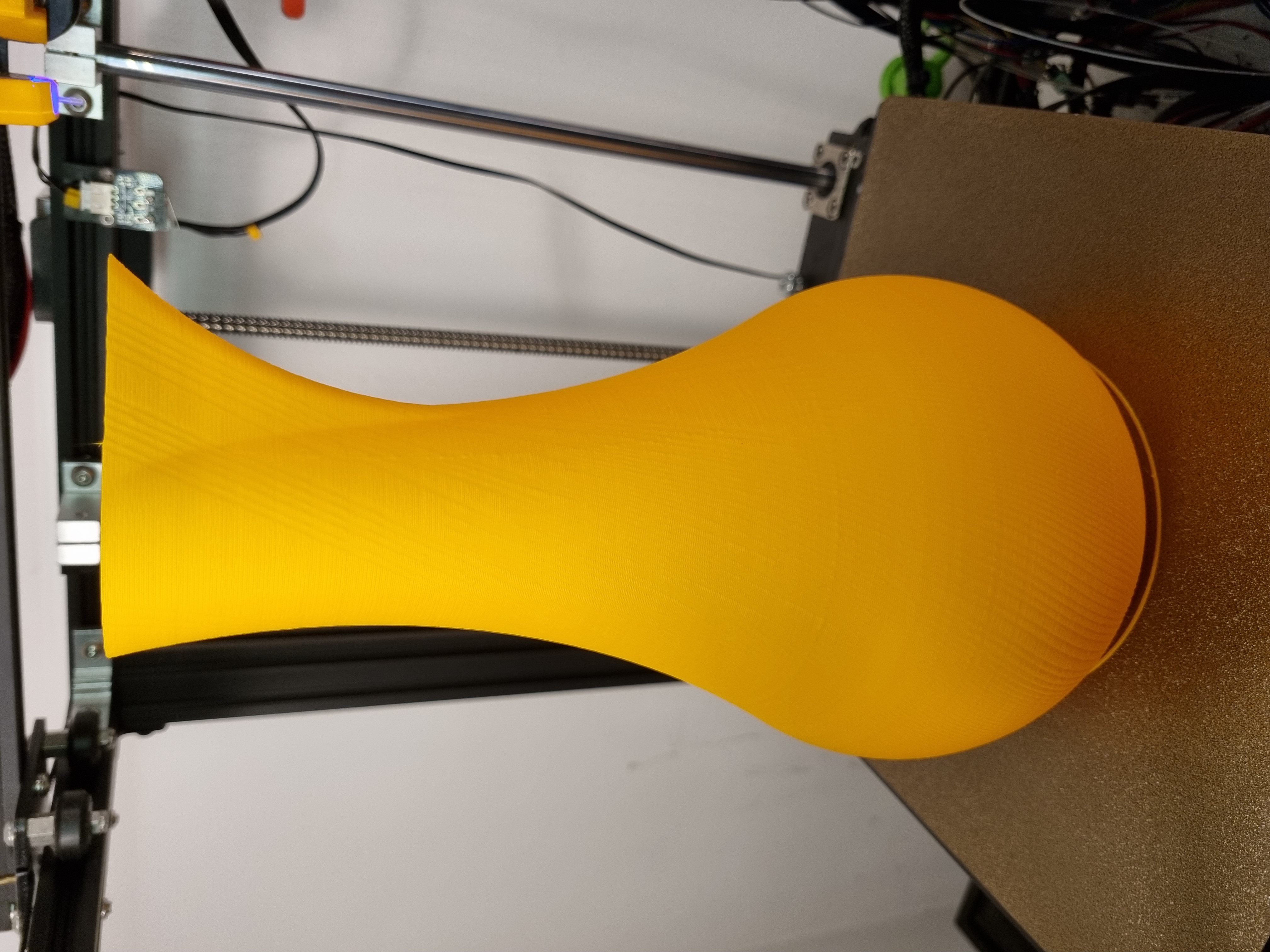 Bình tưới cây / Ca / Lọ hoa