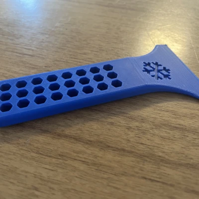 Cái cào băng (hoặc bàn làm việc) đơn giản