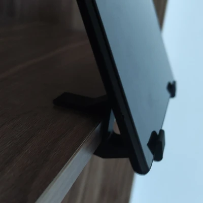 Các clip thiết bị đa năng: Hỗ trợ in 3D cho máy tính bảng và điện thoại trên kệ và bảng
