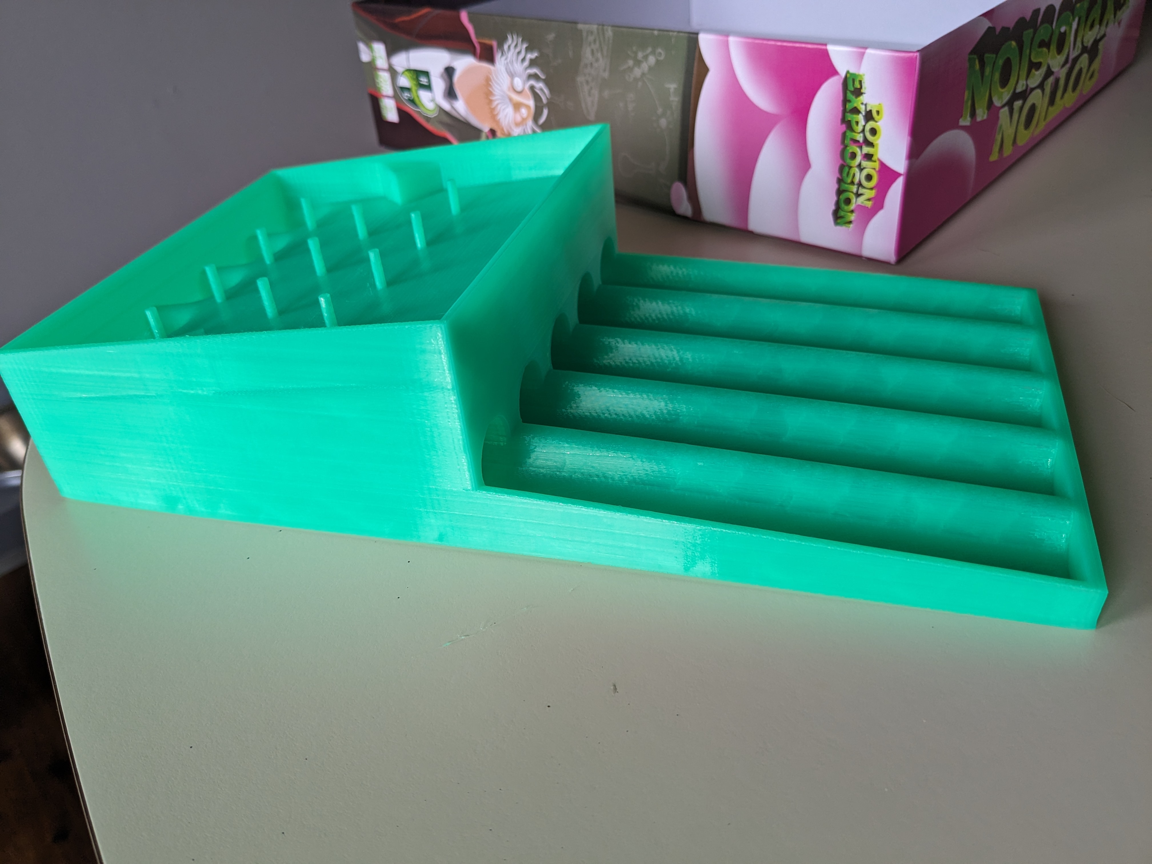 Máy Phân Phát Bi "Nổ Bình Thuốc" Kiểu Plinko