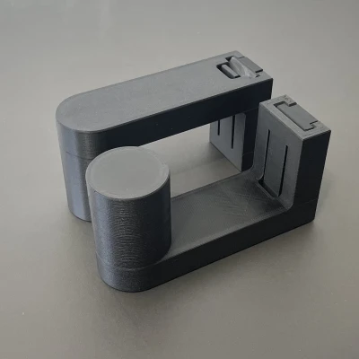 Giá Đỡ Cuộn Giấy Nhà Bếp Đơn Giản