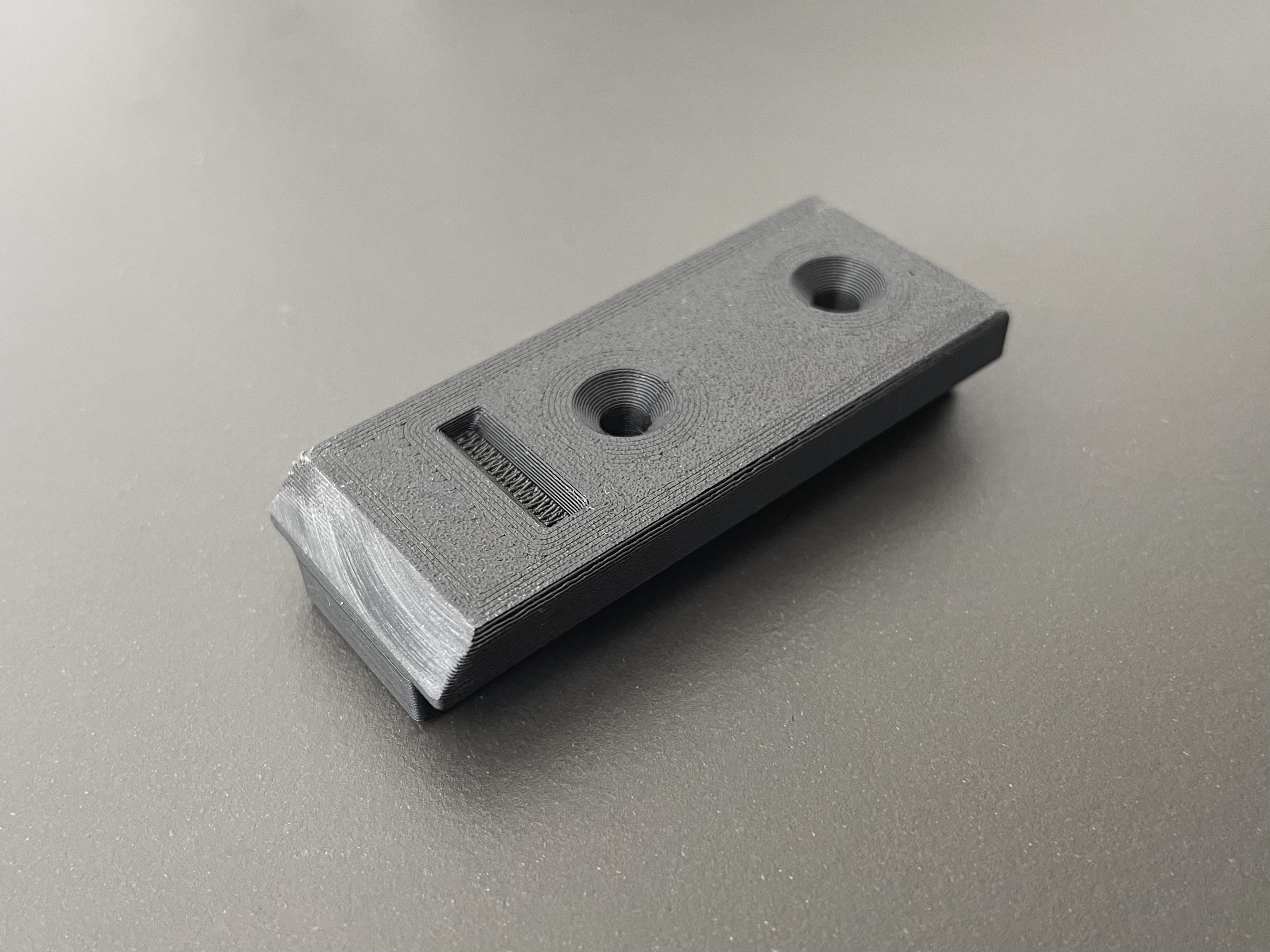 Giá Đỡ Cuộn Giấy Nhà Bếp Đơn Giản