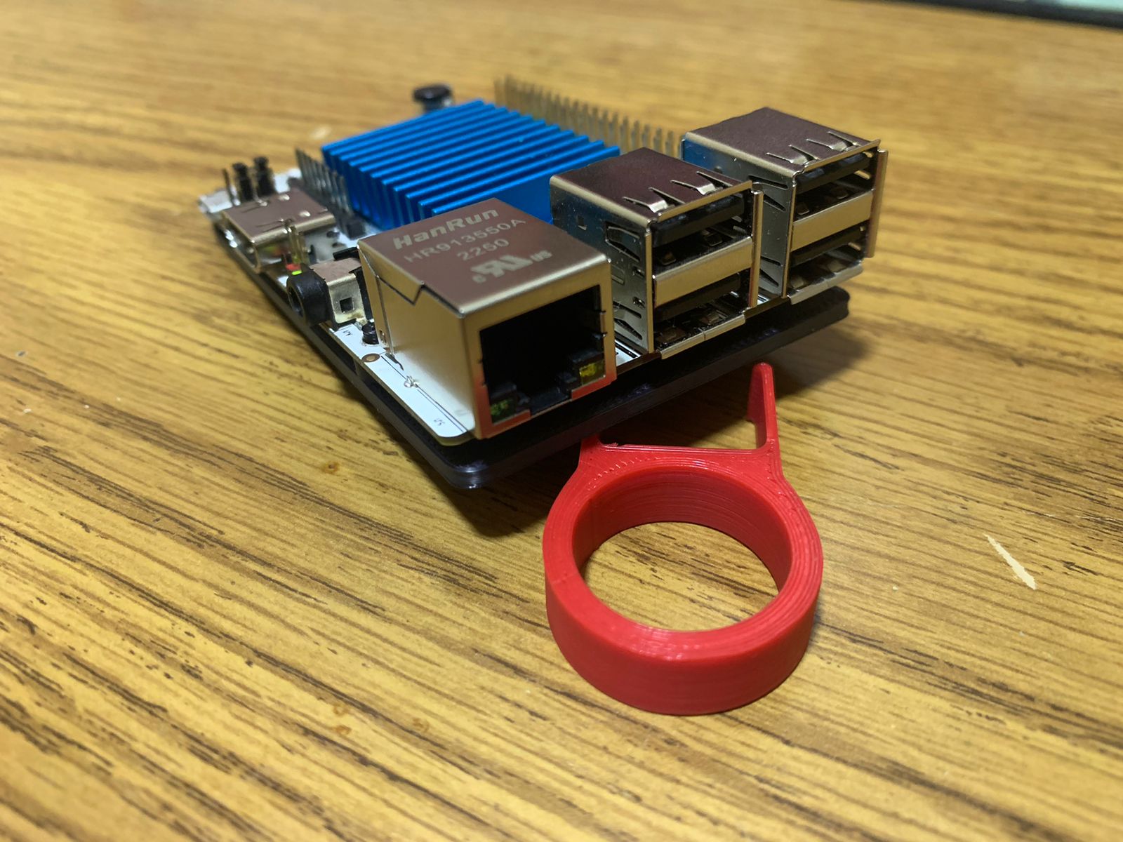 Chân đế nhẹ không cần ốc vít cho Le Potato / Pi 3