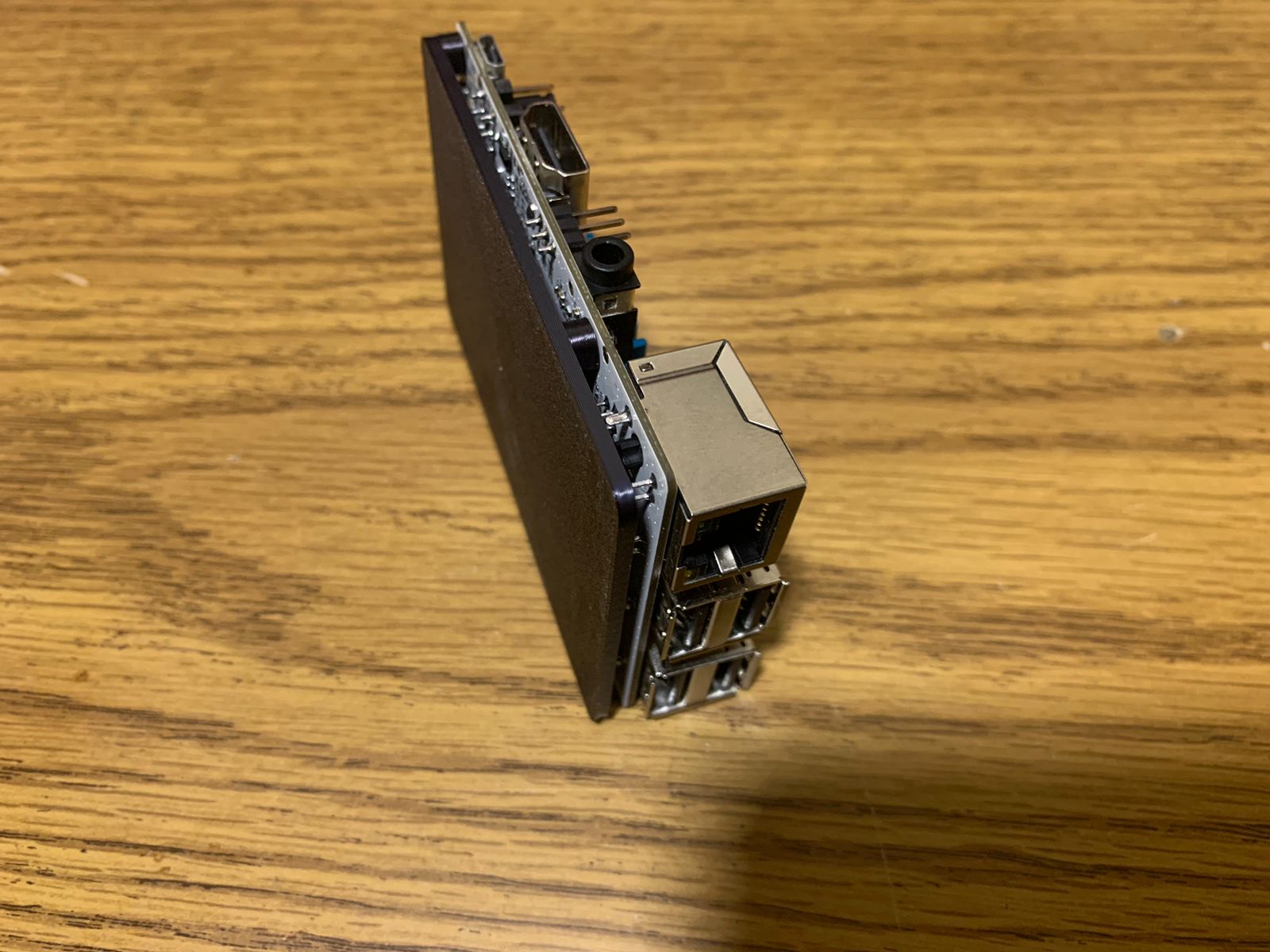 Chân đế nhẹ không cần ốc vít cho Le Potato / Pi 3