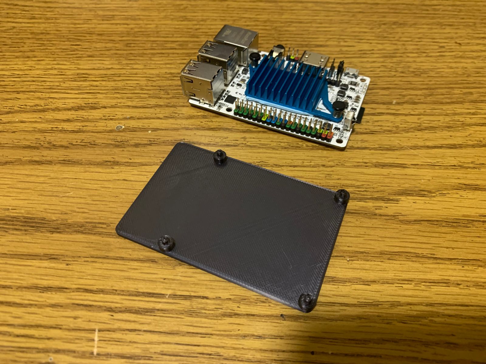 Chân đế nhẹ không cần ốc vít cho Le Potato / Pi 3