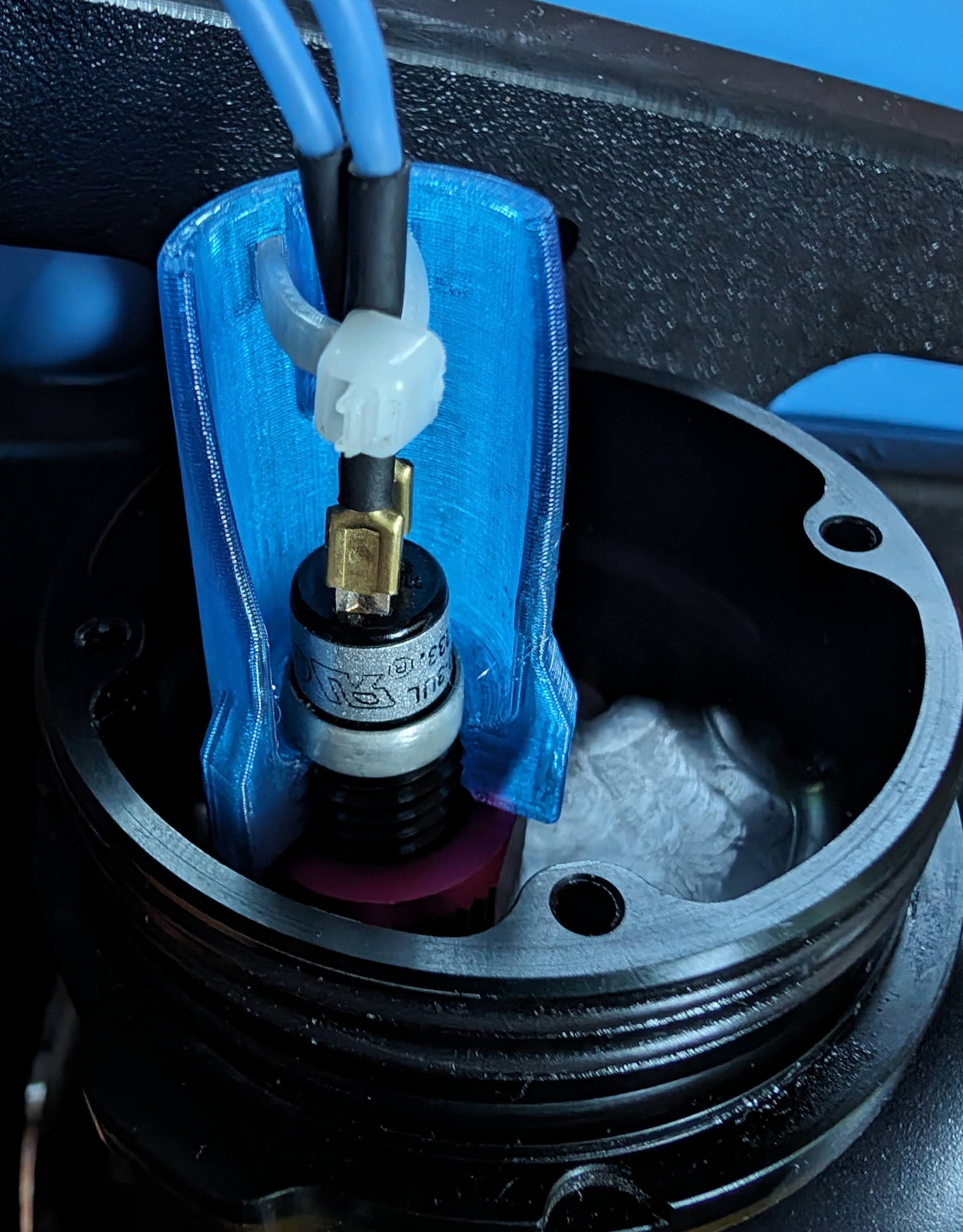 Chụp bảo vệ chống tuột dây cho switch Blue Robotics