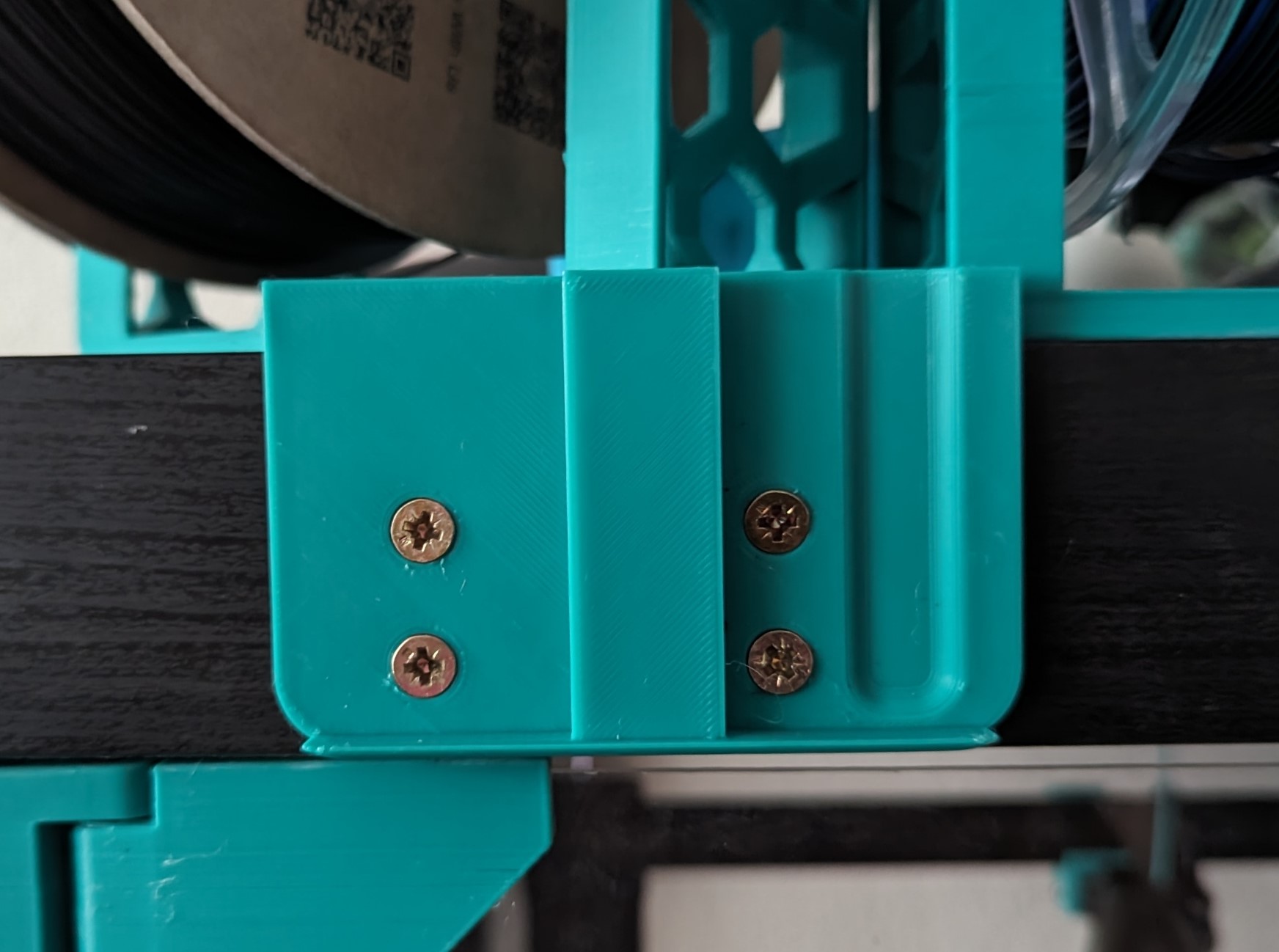 Vỏ màn hình ESP32 có thể gắn (CYD) với giá đỡ bút