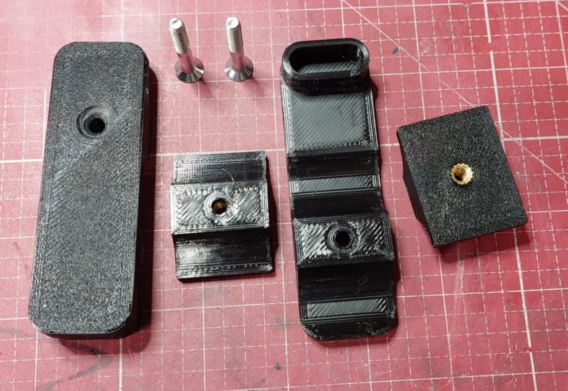 Móc Treo Khăn Cho Máy Sưởi Ống