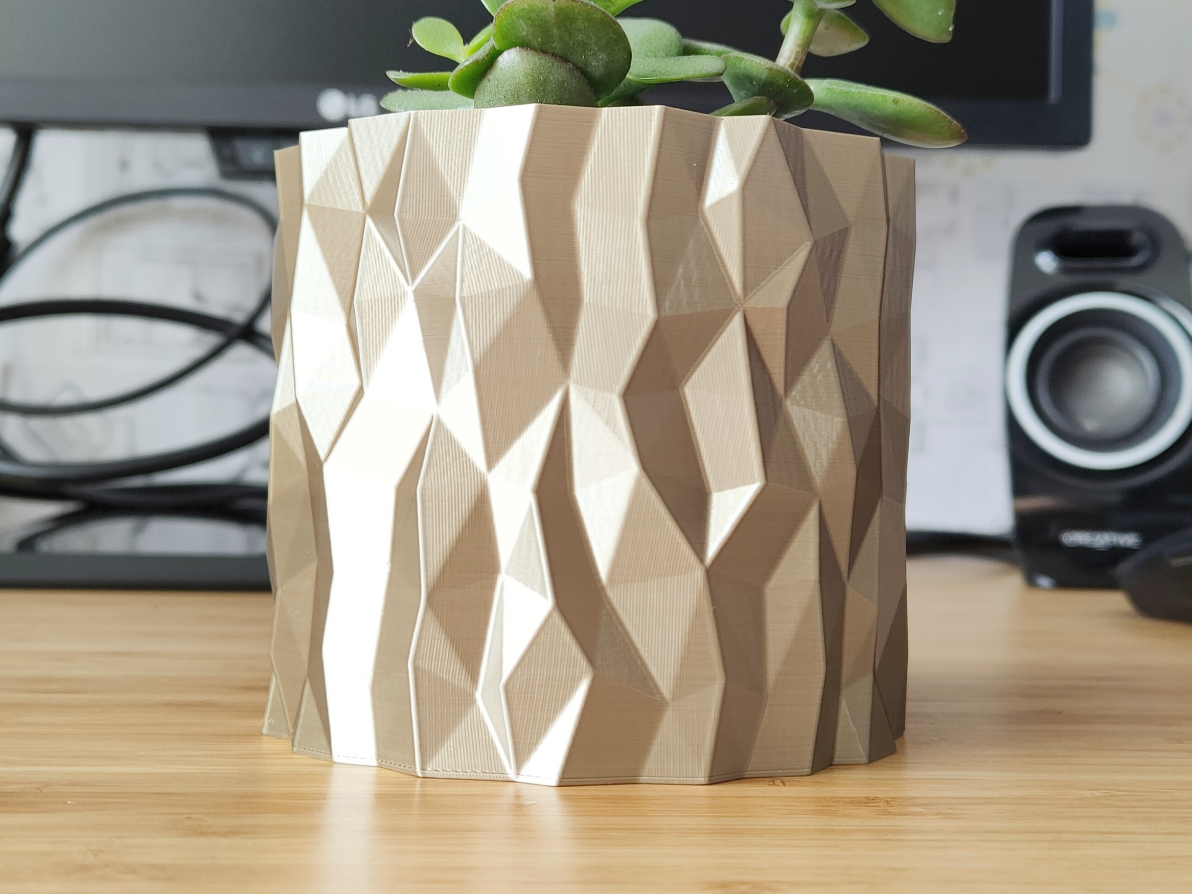 Chậu hoa "Gương Vỡ" và Khay Cắm Hoa - Thiết kế chế độ Vase Mode