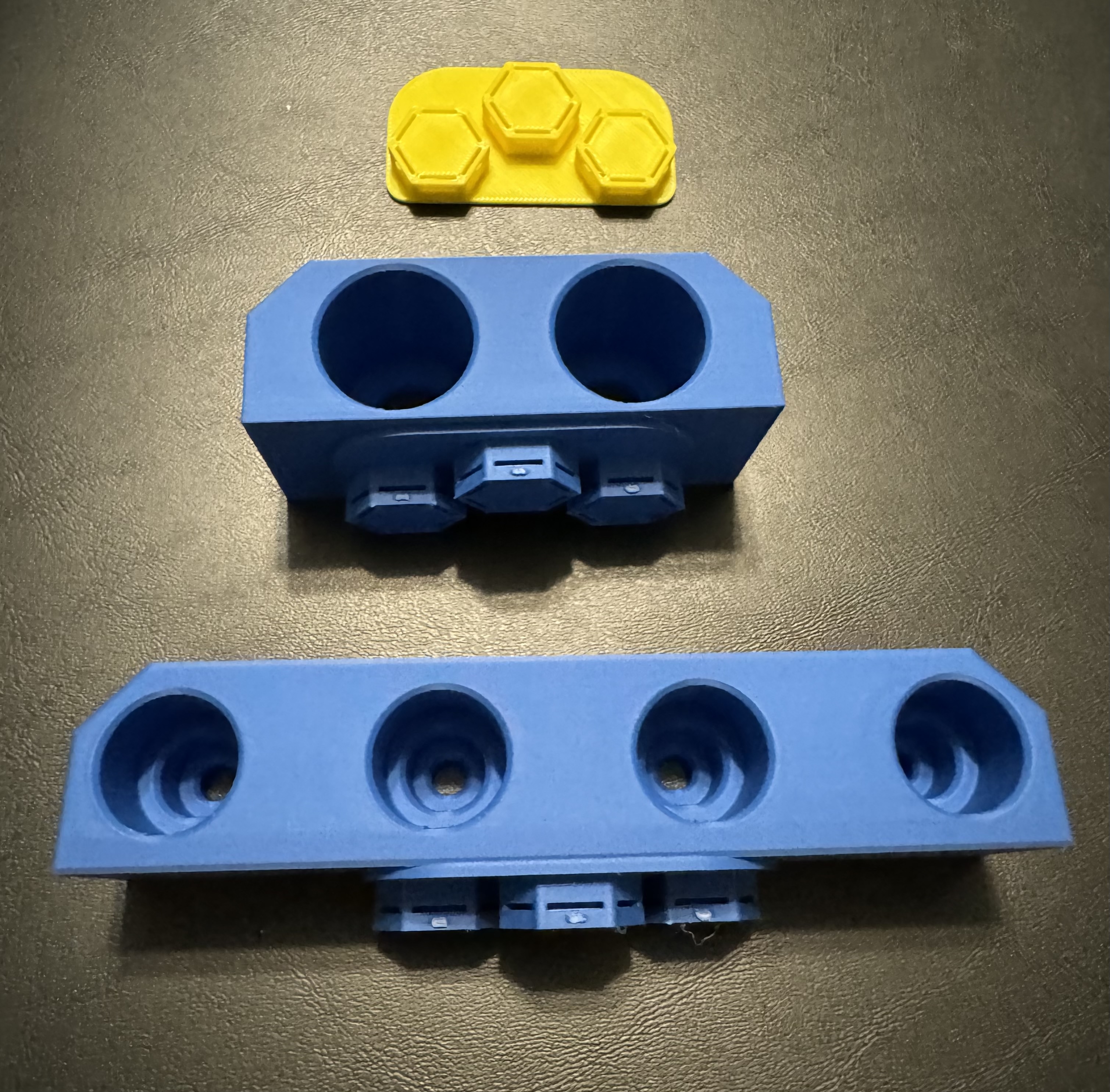 Mẫu Chân Cắm Tổ Ong Lưu Trữ