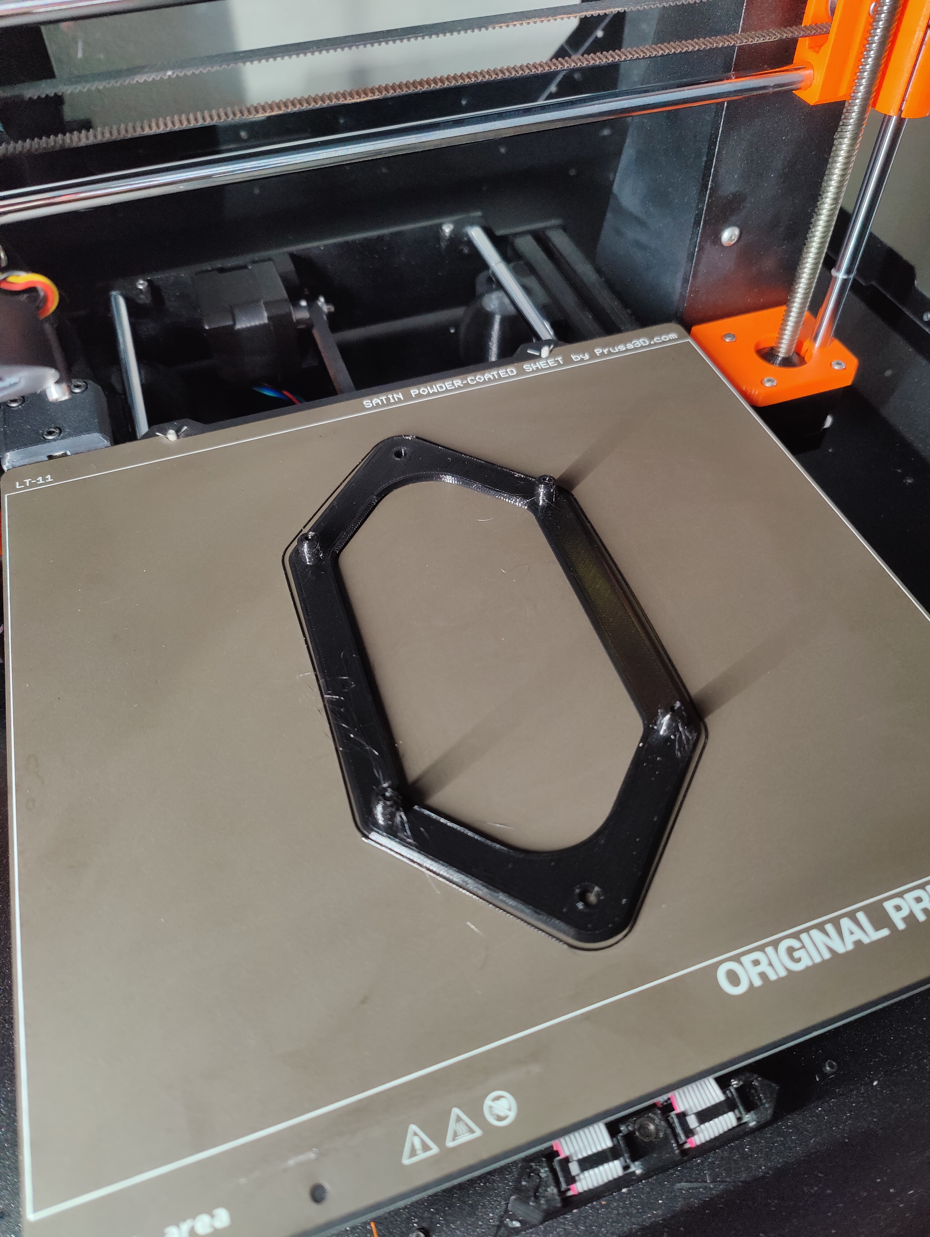 Giá Treo Tường Cho Sạc Pin Bosch 18V AL 1830 CV