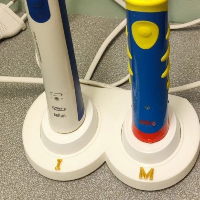 Kệ Đựng Bàn Chải Oral B