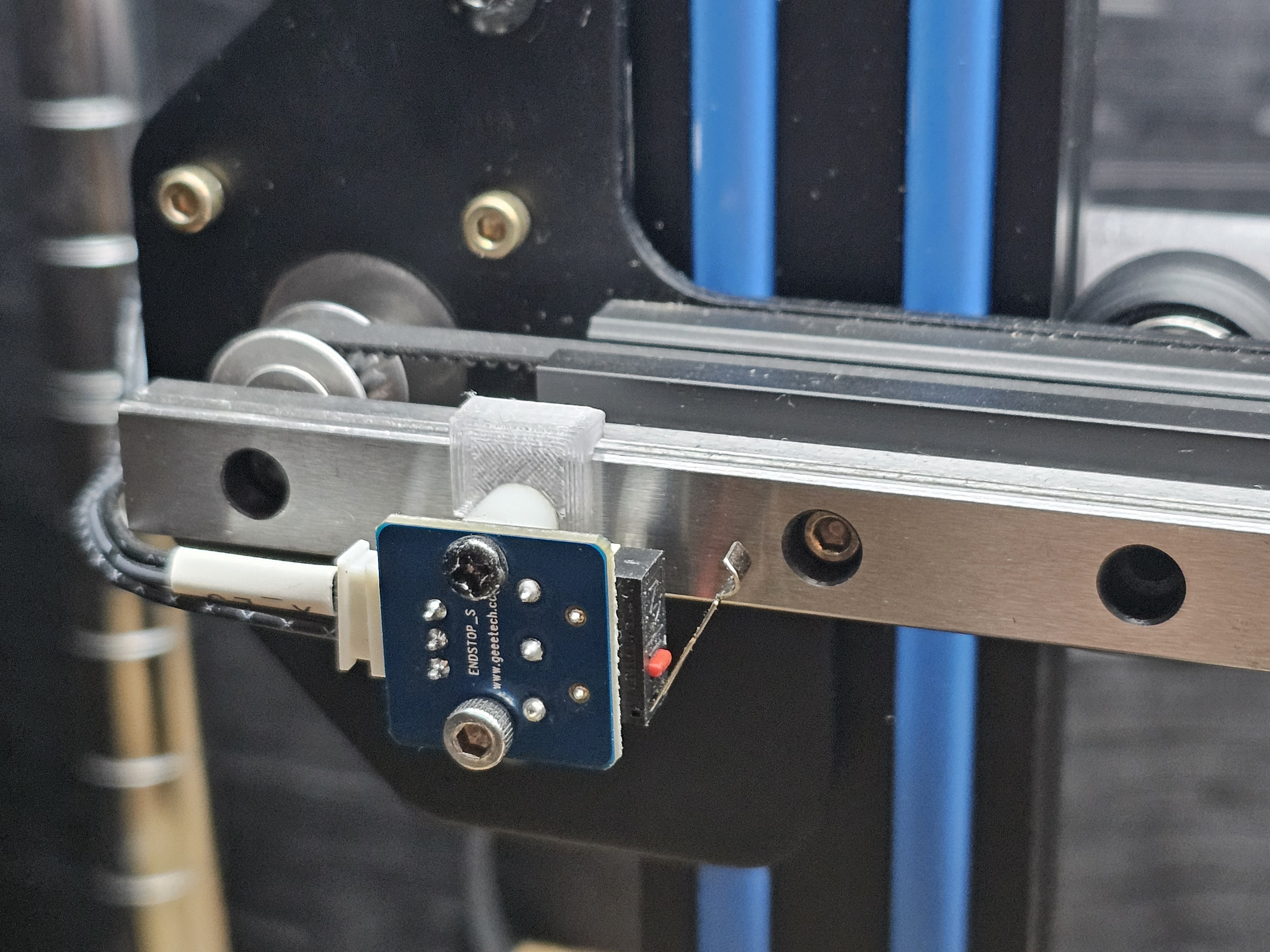 Giá Gắn Công Tắc Giới Hạn Cho Ray MGN12