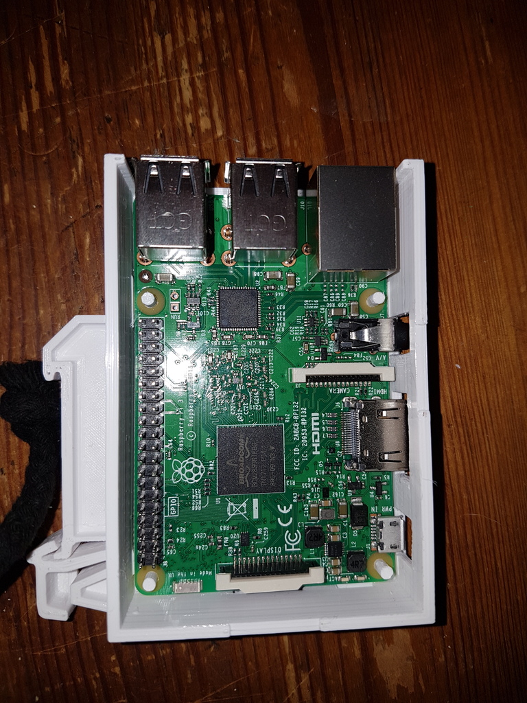 Vỏ Raspberry Pi gắn ray DIN