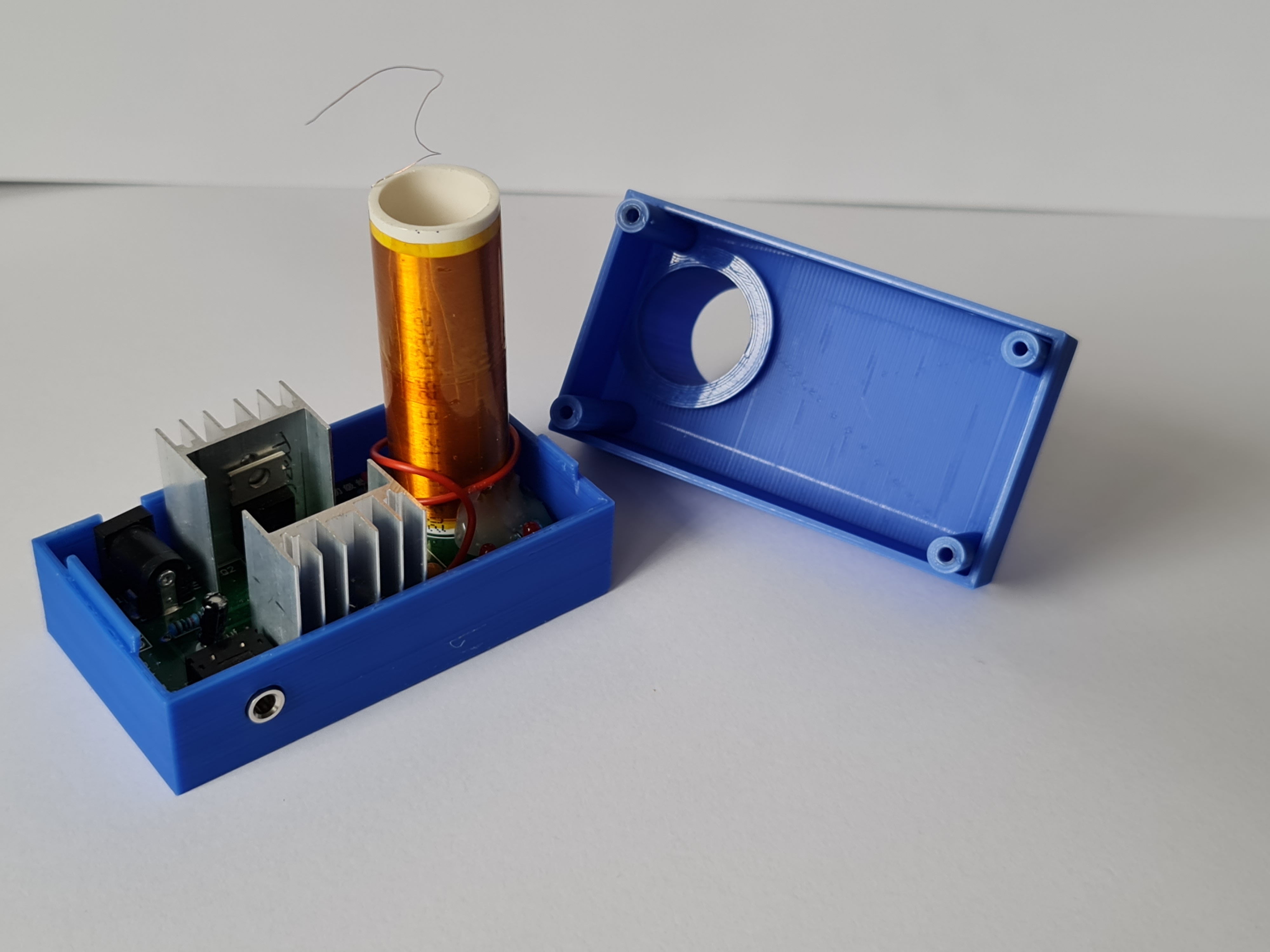 Vỏ Hộp Máy Phát Điện Plasma