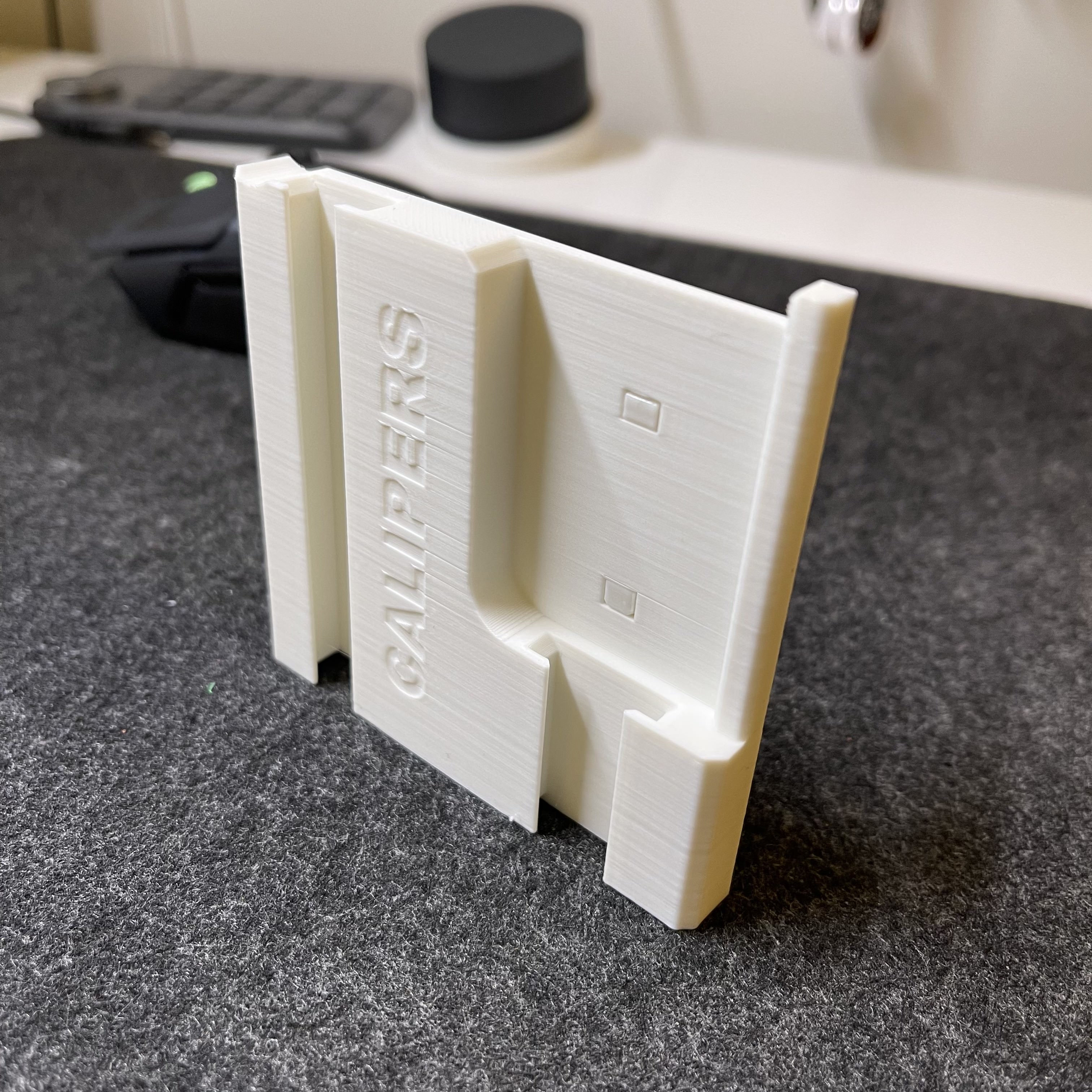 Kệ Giữ Thước Kẹp & Thước Đo Độ Sâu SKADIS