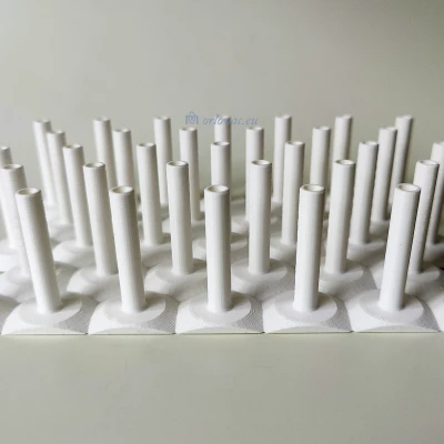 Giá Đựng Cuộn Chỉ May