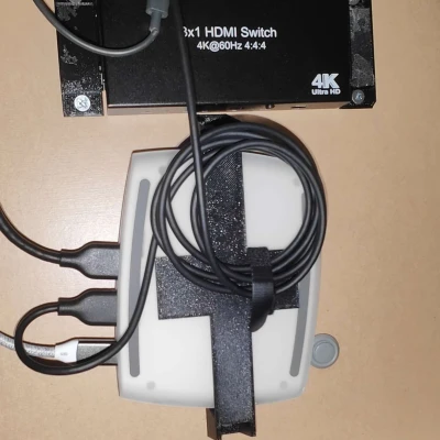 Giá đỡ Genki ShadowCast 2 Pro dưới gầm bàn