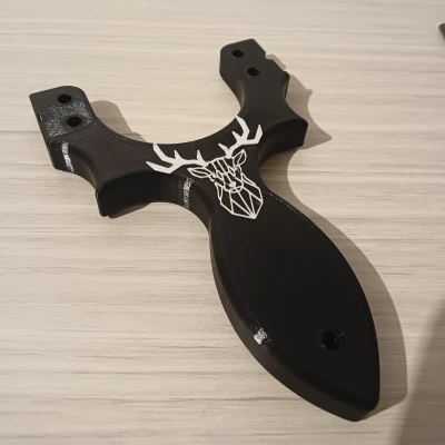 Ná Săn Chuột ("Hunting Slingshot")