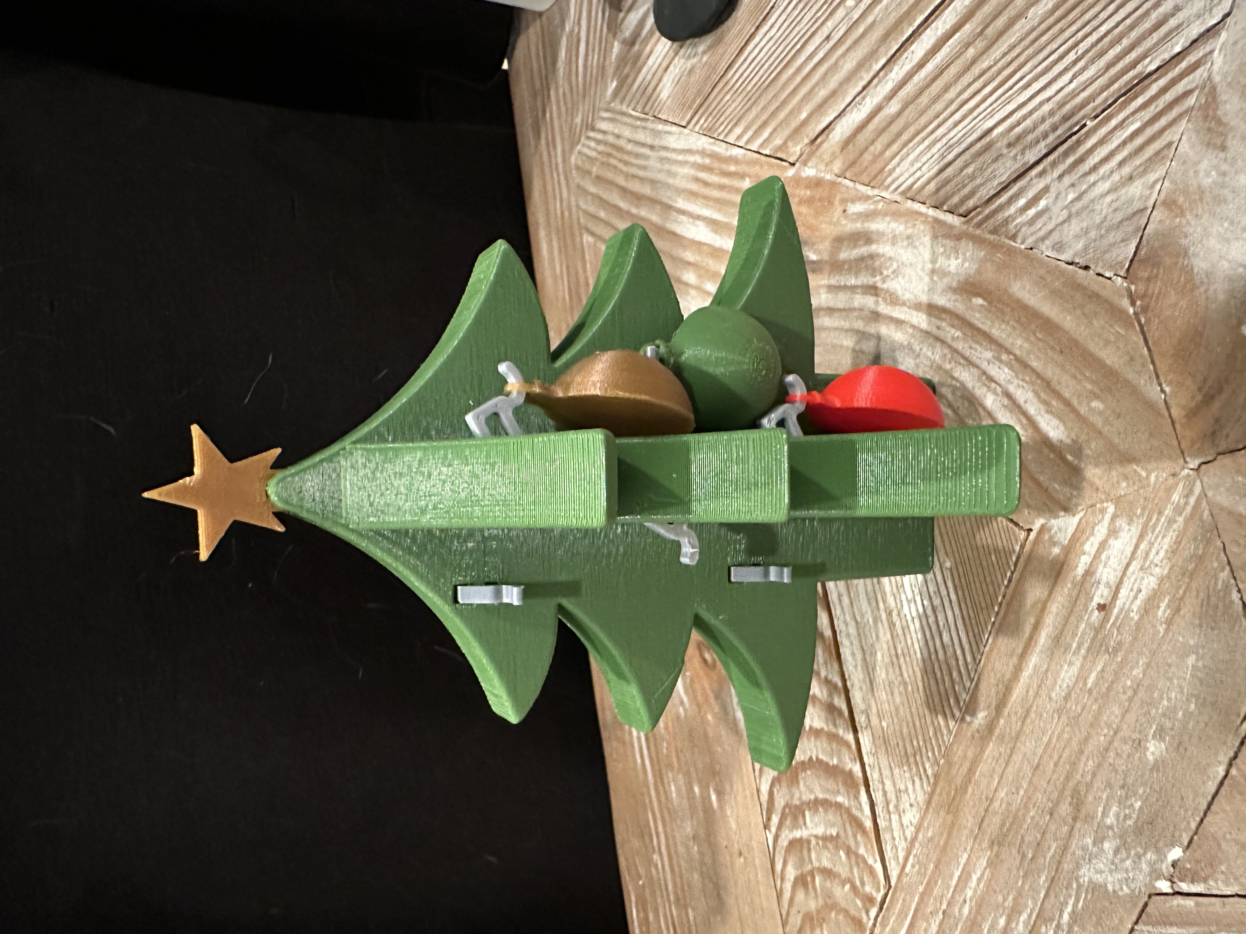 Giá Đựng Thẻ Đồ Uống Hình Cây Thông Noel