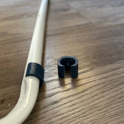 Chân đế thay thế cho móc treo quần áo