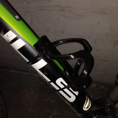 Bản Remix Móc Giữ Bình Nước Xe Đạp của PretEnGineering