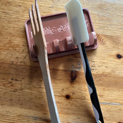 Kệ đựng muỗng / Spoon holder