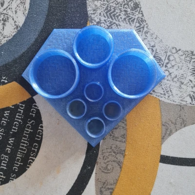 Kệ Để Bàn Chải Điện Hình Kim Cương