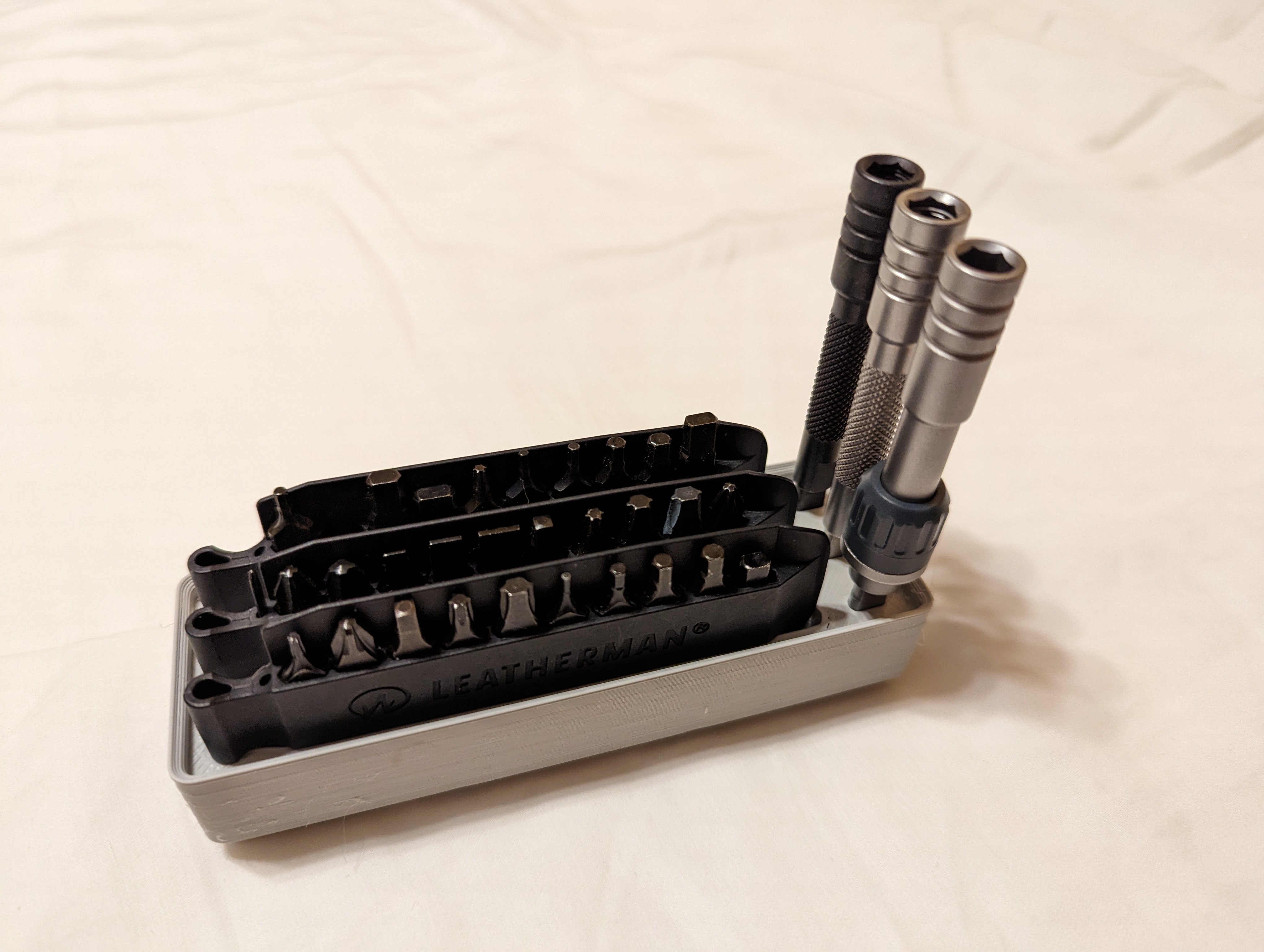 Lưu trữ bit gridfinity latherman