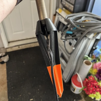 Cọc Giữ Đèn Sân Vườn