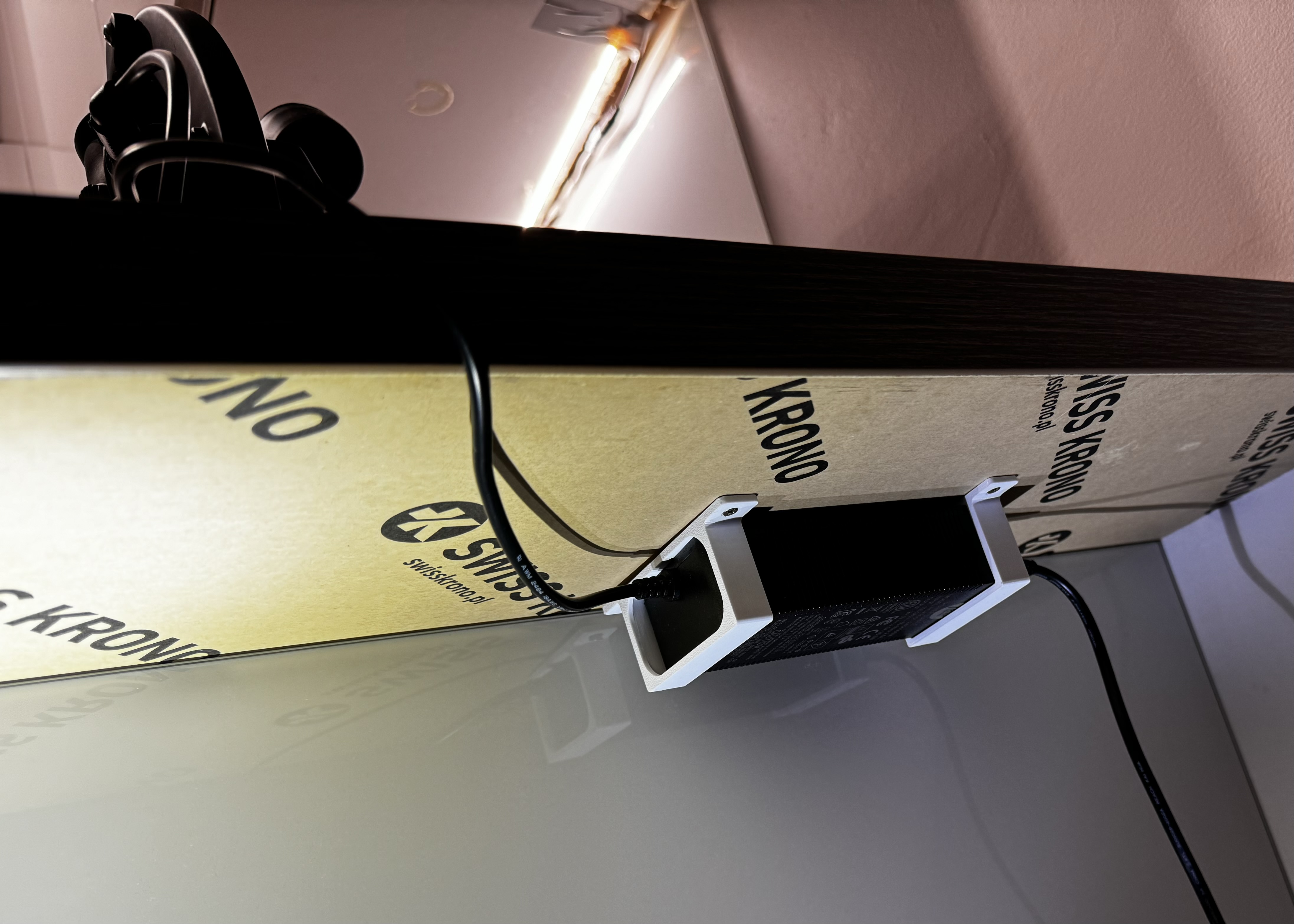 Giá đỡ cục sạc cho Flair 58