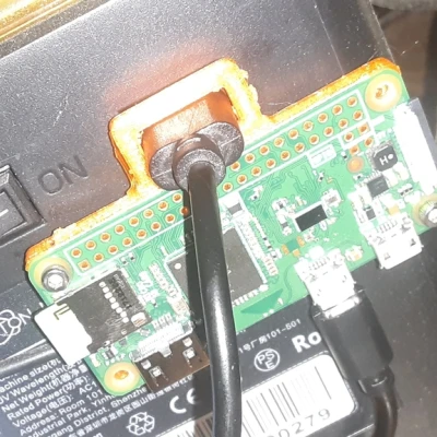 Giá treo Pi Zero cho người lười