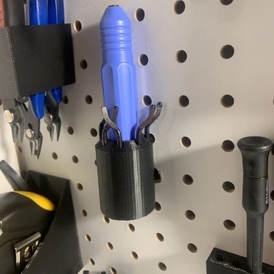 Tổ Chức Bảng Peg Cho Dụng Cụ Dũa