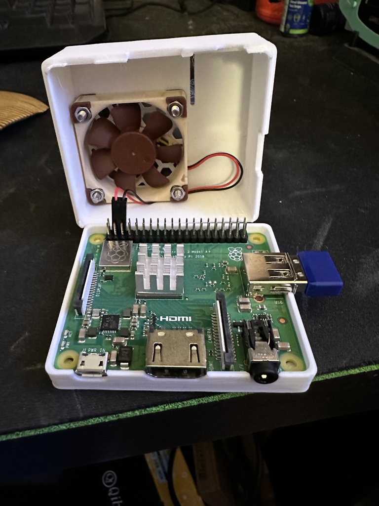 Raspberry Pi 3 A+ Vỏ cao