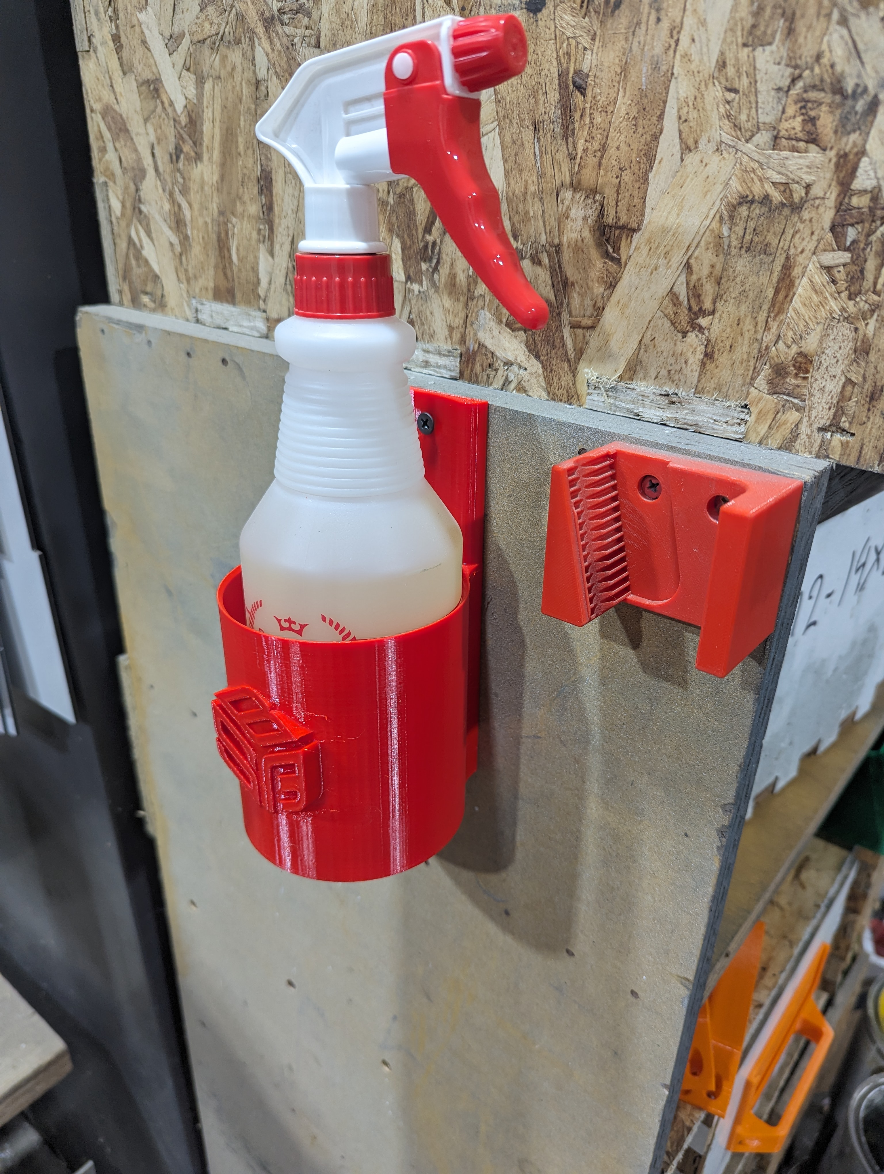 Giá đỡ chai Squirt Wall Mount