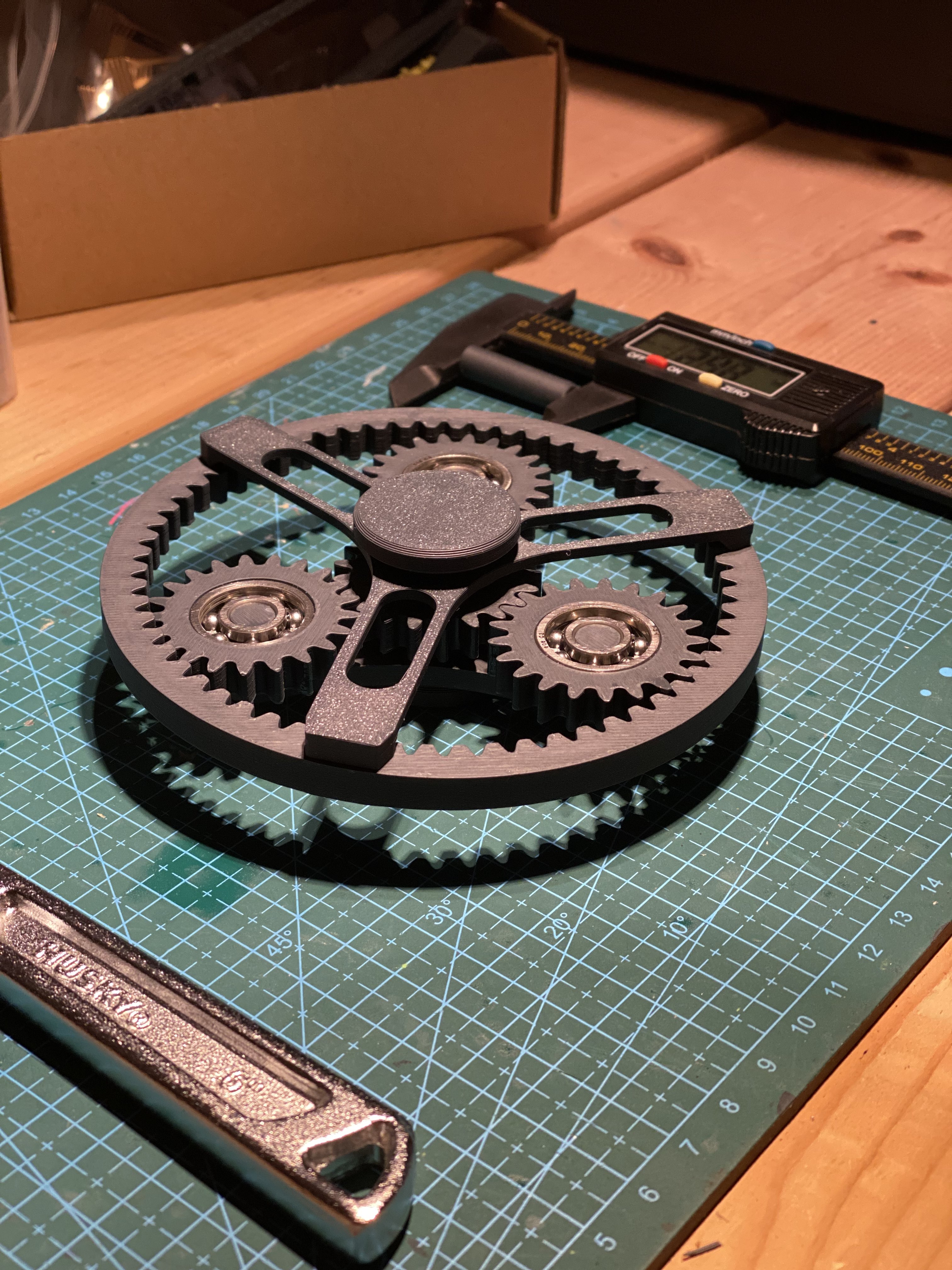 Spinner Bánh Răng Hành Tinh