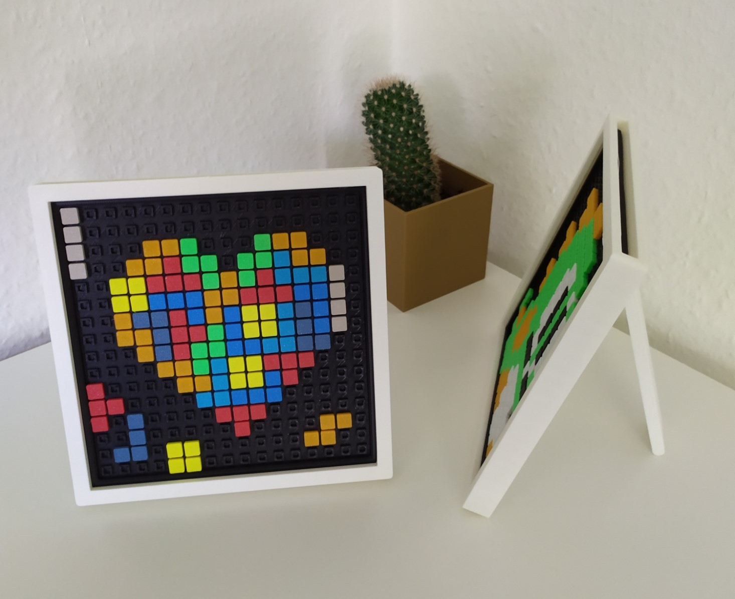 Pixel art 16x16 trong khung hoặc hộp